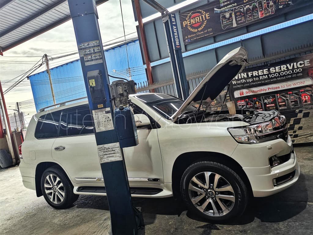 Rotor skimming machinery in operation at Miri garage