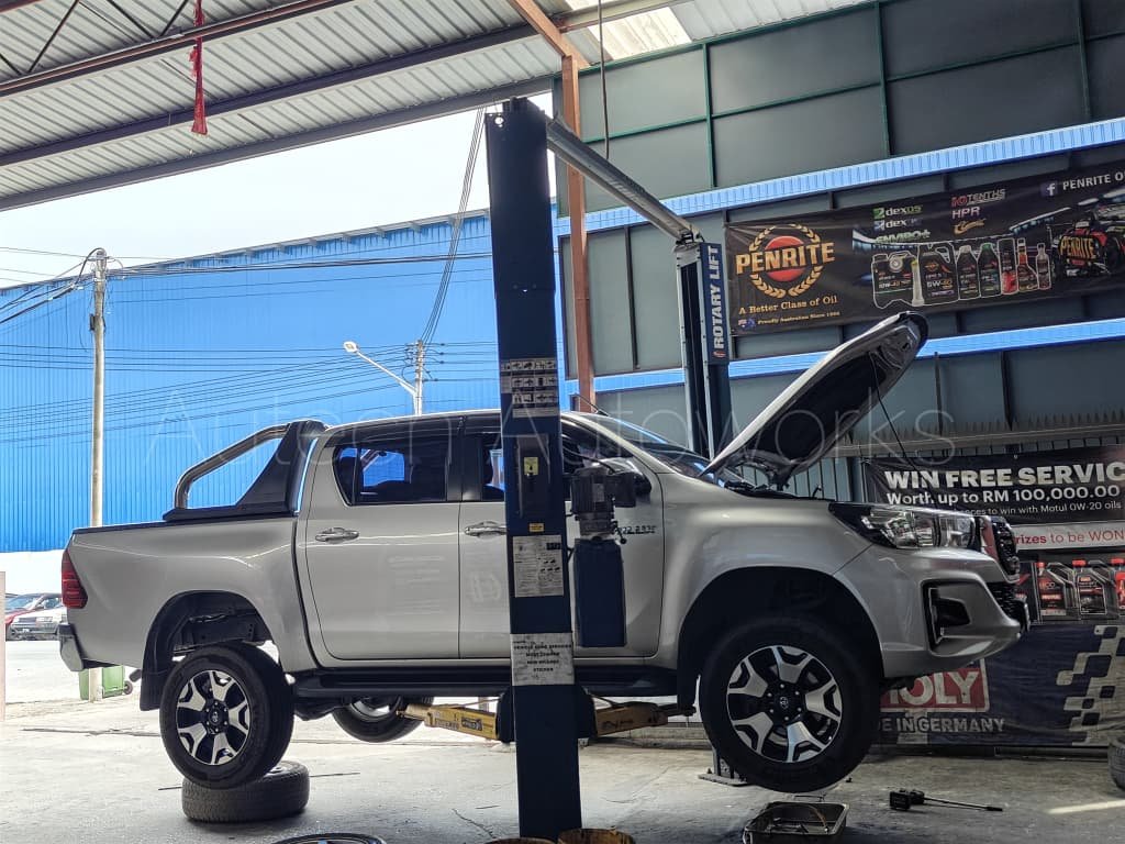 Car engine tune-up service by experienced technicians